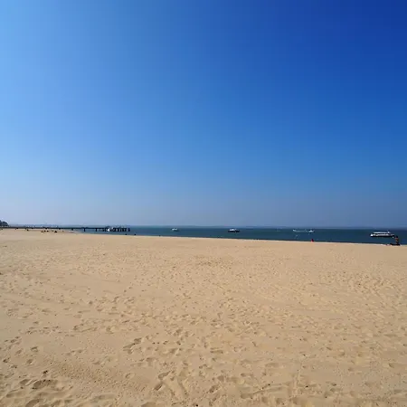 à Avec Terrasse, Proche Et Parking - Fr-1-474-268 Apartamento *