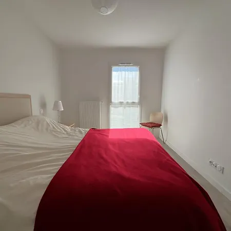 A Avec Terrasse, Proche Et Parking - Fr-1-474-268 דירה *