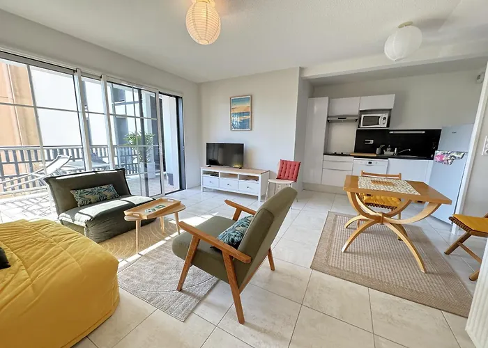 A Avec Terrasse, Proche Et Parking - Fr-1-474-268 Apartment *